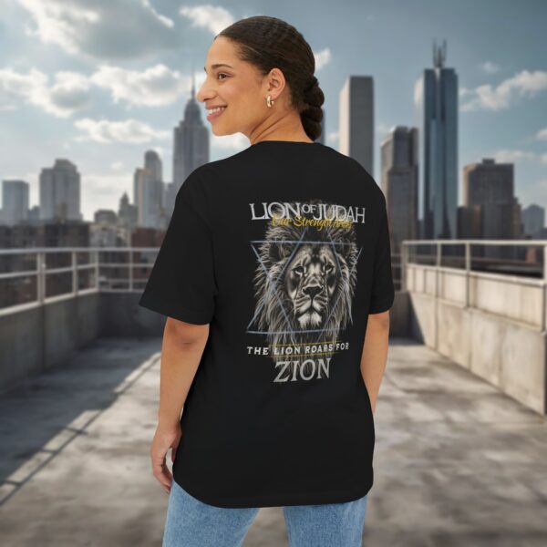 The Lion Roars for Zion T-Shirt - Oversized boxy - Image 5